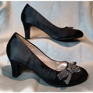 Badgley Mischka Girls Size 3 Black Dress Shoes Medium Heel Pageant Pump